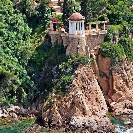 Ada * Blanes